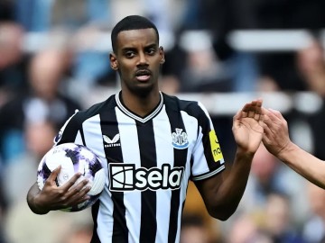 伊萨克转会利物浦，伯恩坦然送祝福，与球迷激烈情绪截然相反